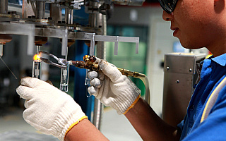 Młodzież z Centrum Kształcenia Zawodowego będzie mogła korzystać z nowej hali warsztatowej Młodzież z Centrum Kształcenia Zawodowego będzie mogła korzystać z nowej hali warsztatowej